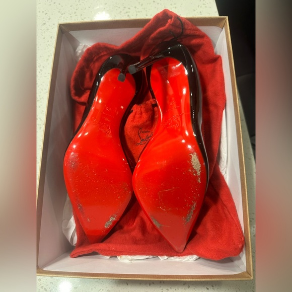 Christian Louboutin Iriza 100 mm Pumps Patent Calf
Black size 38 - Picture 4 of 7